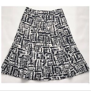 [NWOT] Forever 21 - Midi Skirt - Black & White
